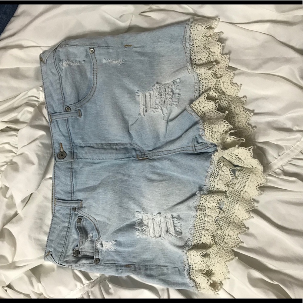 NWOT women’s jean shorts size 30